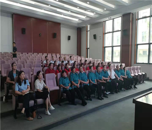 1563160439824359.jpg 食品安全培訓(xùn)現(xiàn)場(chǎng)1.jpg